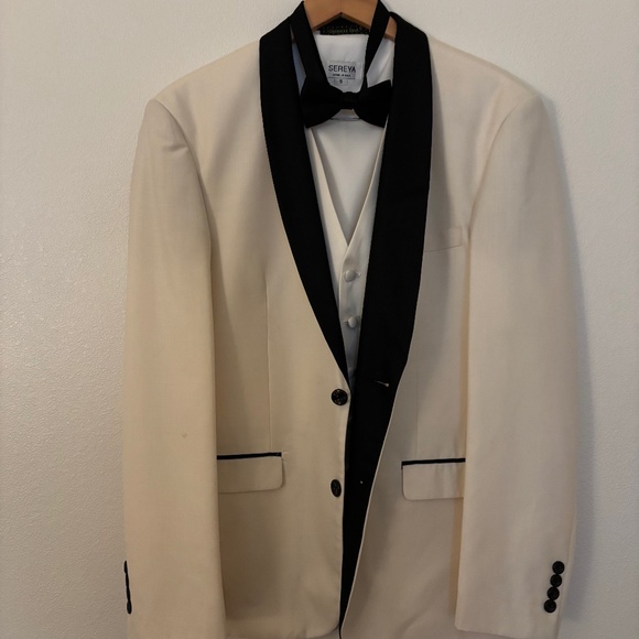 White Tux - Picture 1 of 10